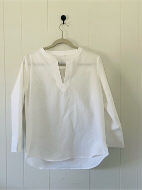 Vineyard Vines White Split V-Neck Long Sleeve Blouse